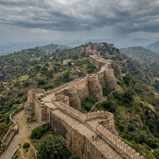 Kumbhalgarh Fort walls – The Great Wall of India in Rajasthan